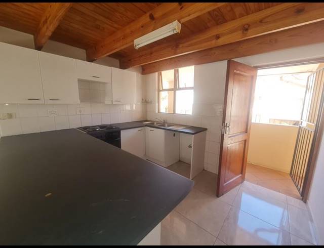 3 BEDROOM APARTMENT FOR SALE IN FERNDALE